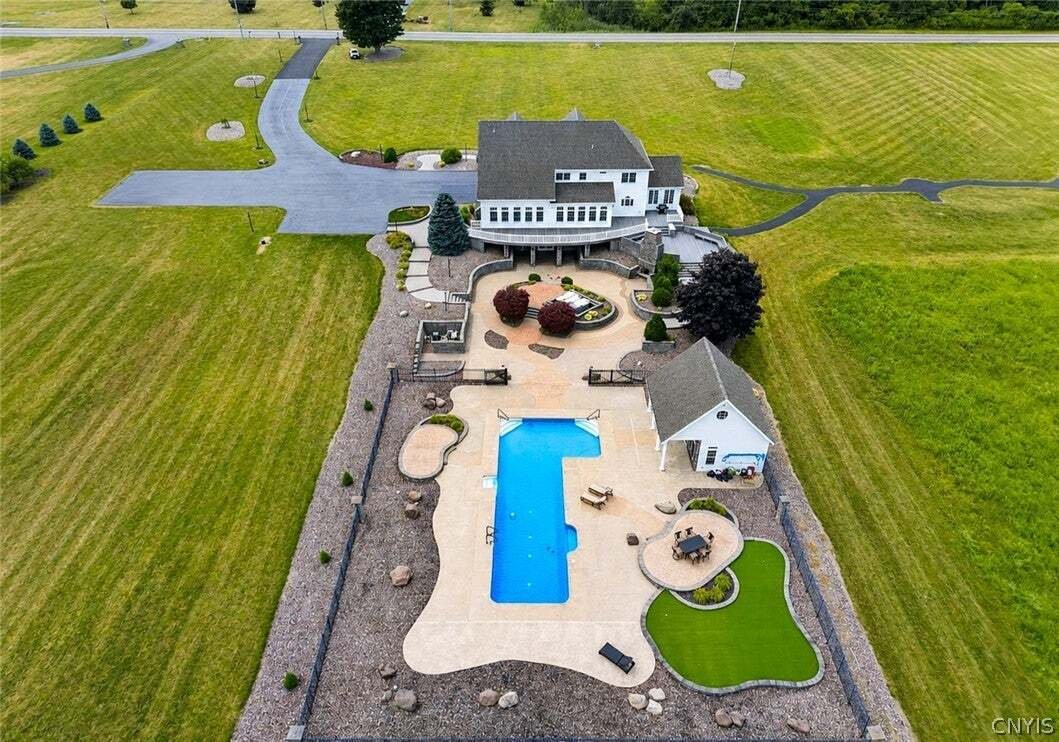 House in Clay, New York, United States 3 - 18547985