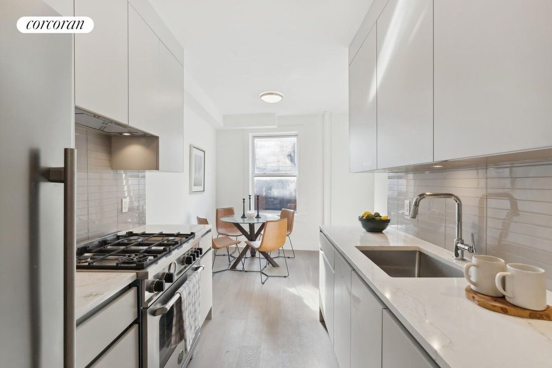 Condo in New York, New York, United States 2 - 17931772