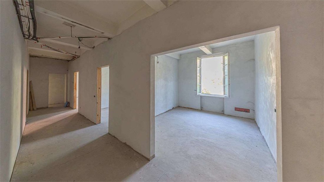 Apartment in Historic Center, Modena, Emilia-Romagna 3 - 18547810