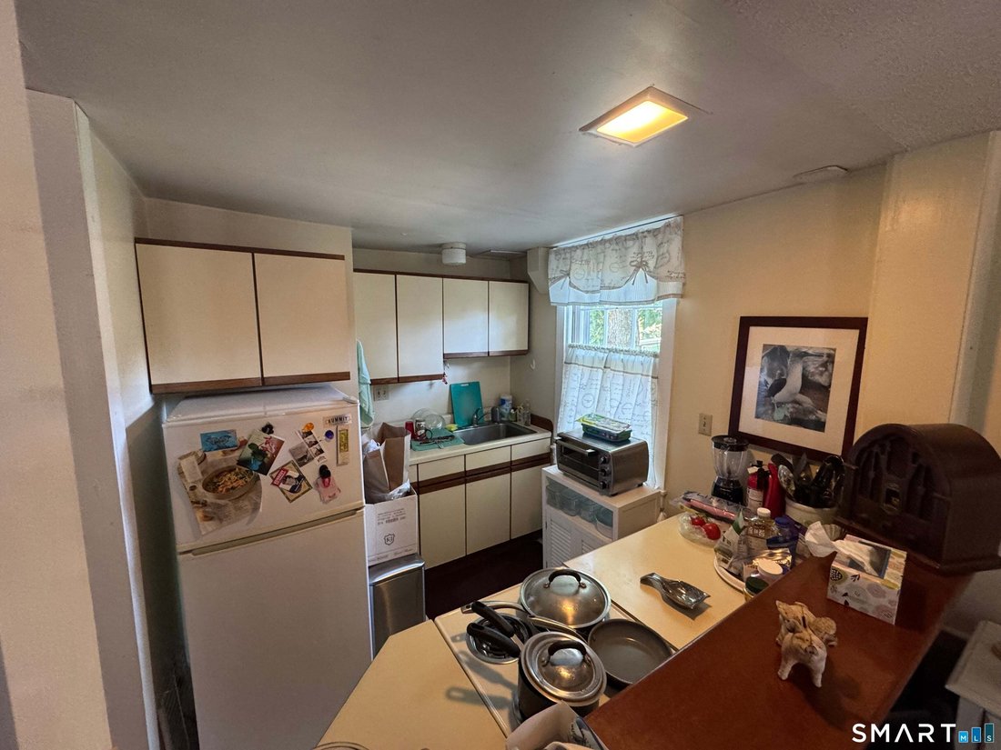 Groton, Connecticut, United States 5 - 18505881