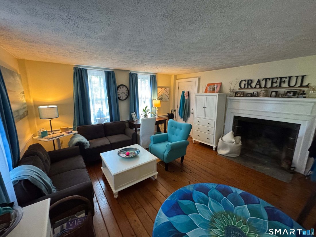 Groton, Connecticut, United States 3 - 18505881