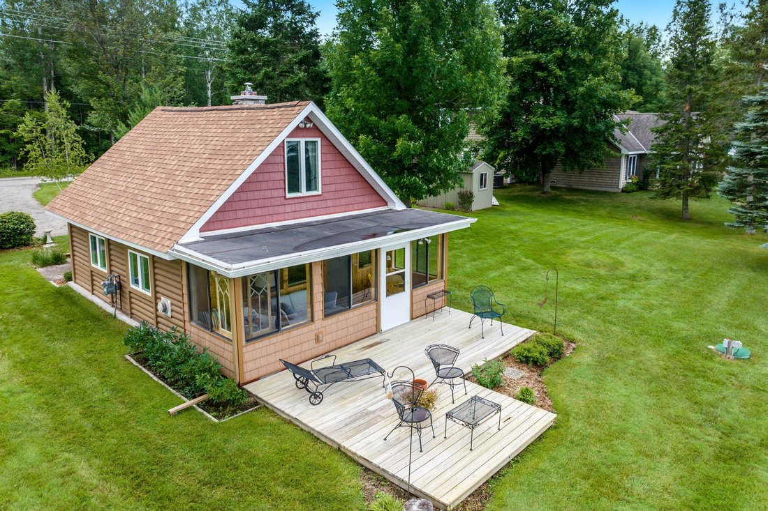 House in Petoskey, Michigan, United States 4 - 18548047