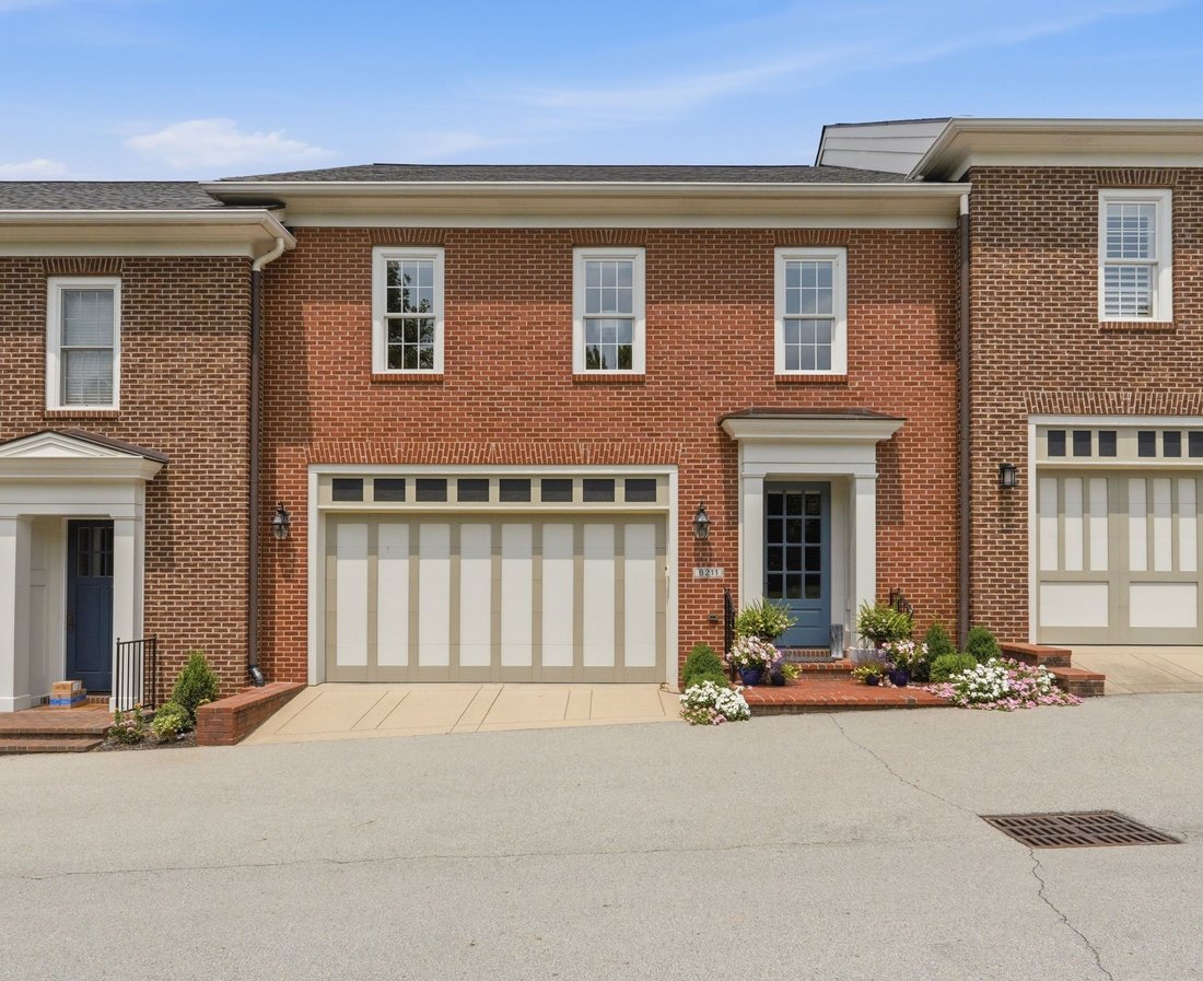 House in Watterson Park, Kentucky, United States 1 - 18547480