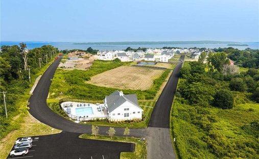 Portsmouth, Rhode Island, United States 1