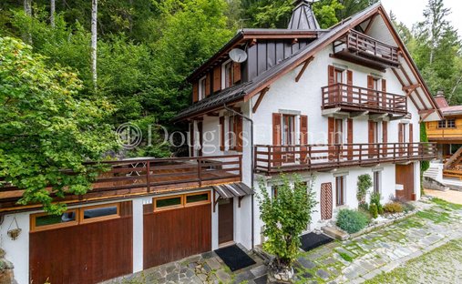 Chalet in Chamonix-Mont-Blanc, Auvergne-Rhône-Alpes, France 1