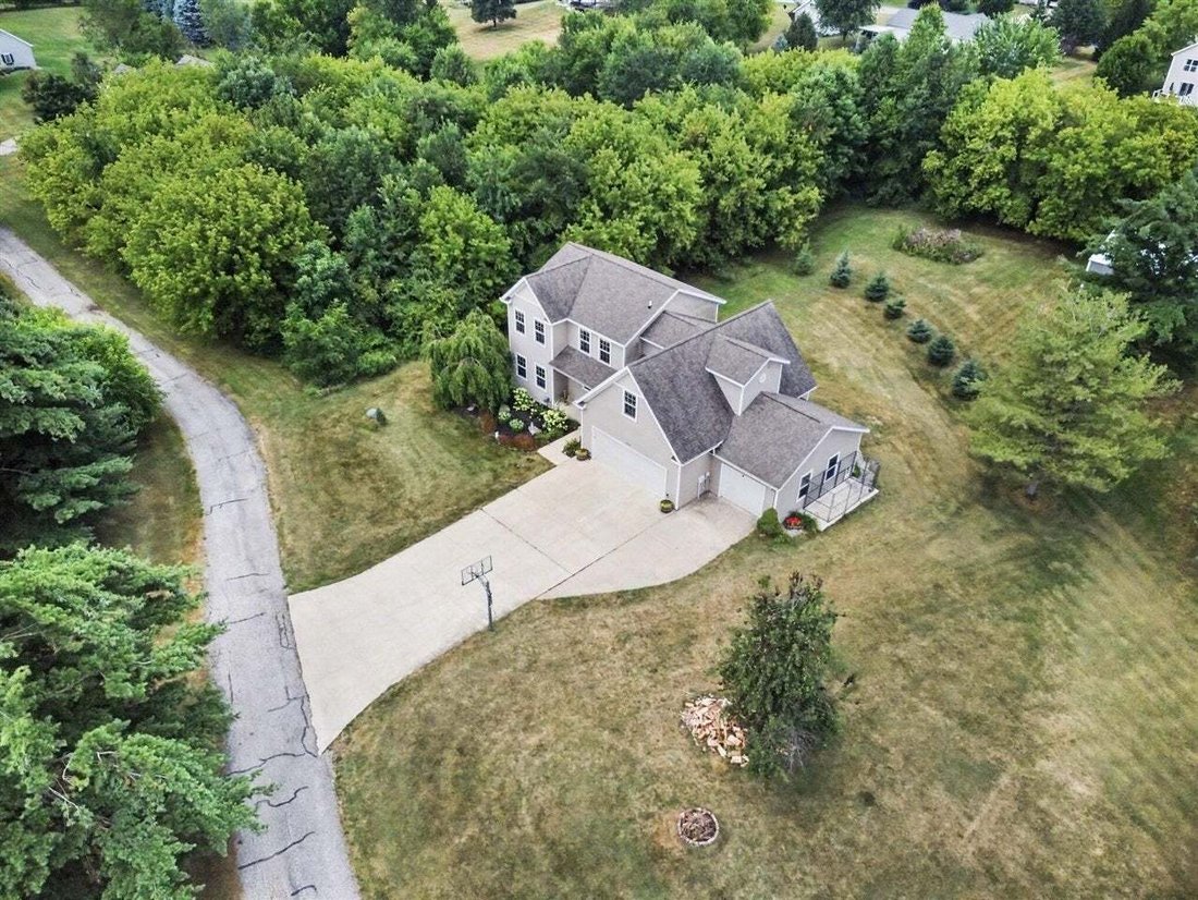 House in Caledonia, Michigan, United States 3 - 18548052