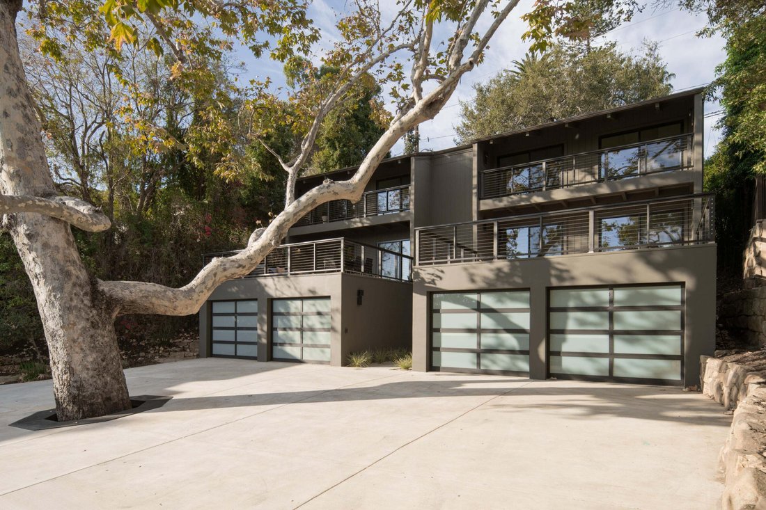 Santa Barbara, California, United States 3 - 18547857