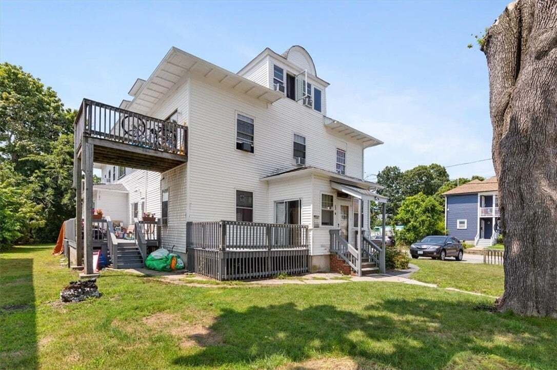 West Warwick, Rhode Island, United States 5 - 18547700