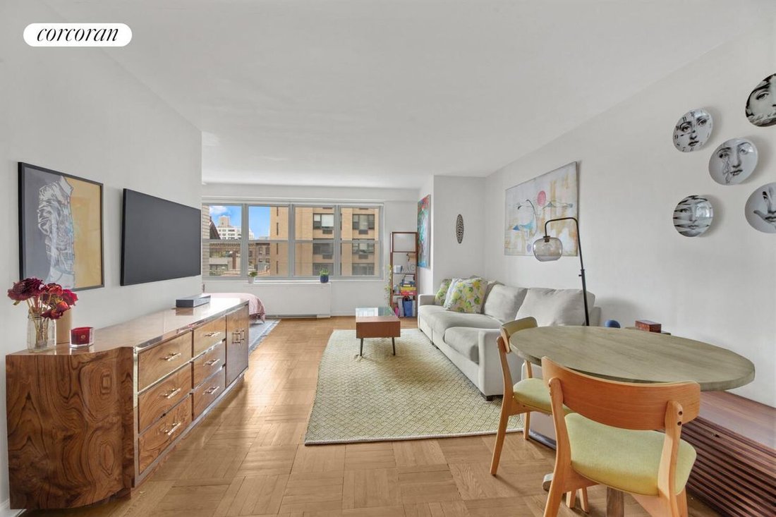 Co Op in New York, New York, United States 1 - 18429424