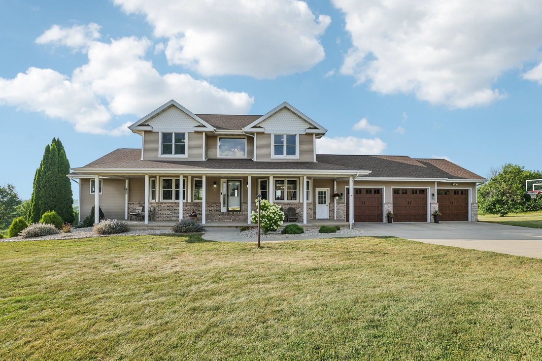 House in New Glarus, Wisconsin, United States 3 - 18547581
