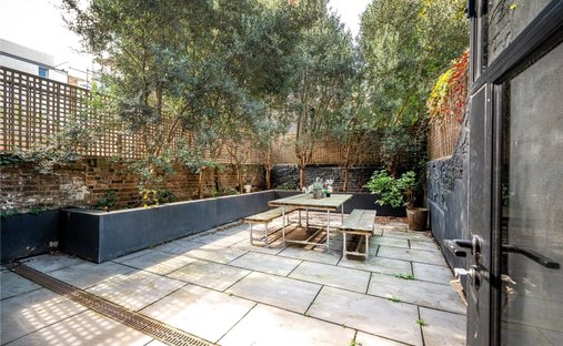 House in Ladbroke Grove, Kensington And Chelsea, England 1