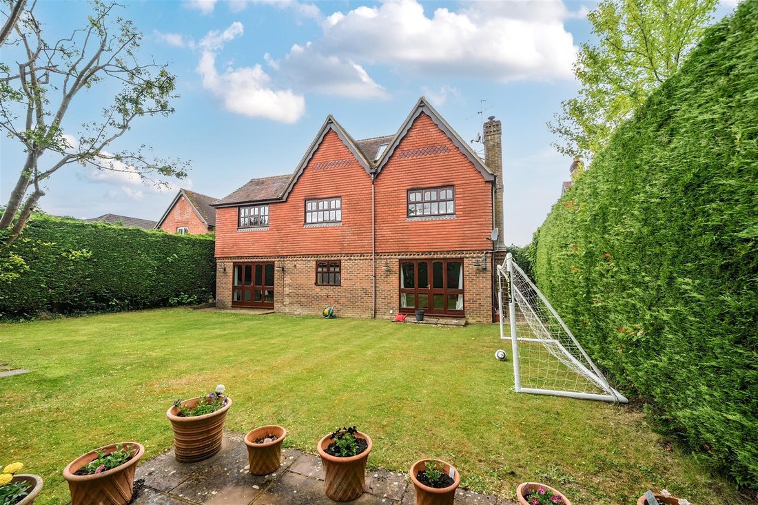 House in Liphook (Bramshott and Liphook), Liphook, England 3 - 18547715
