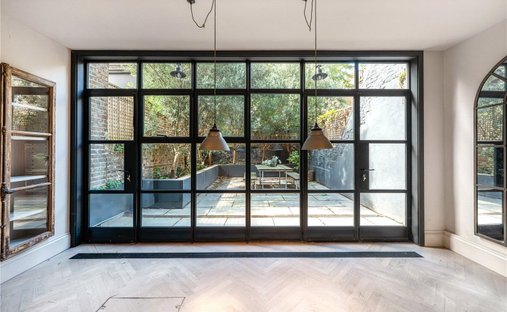 House in Ladbroke Grove, Kensington And Chelsea, England 1