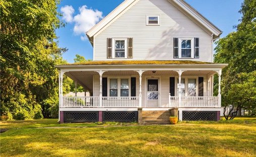 House in Smithfield, Rhode Island, United States 1