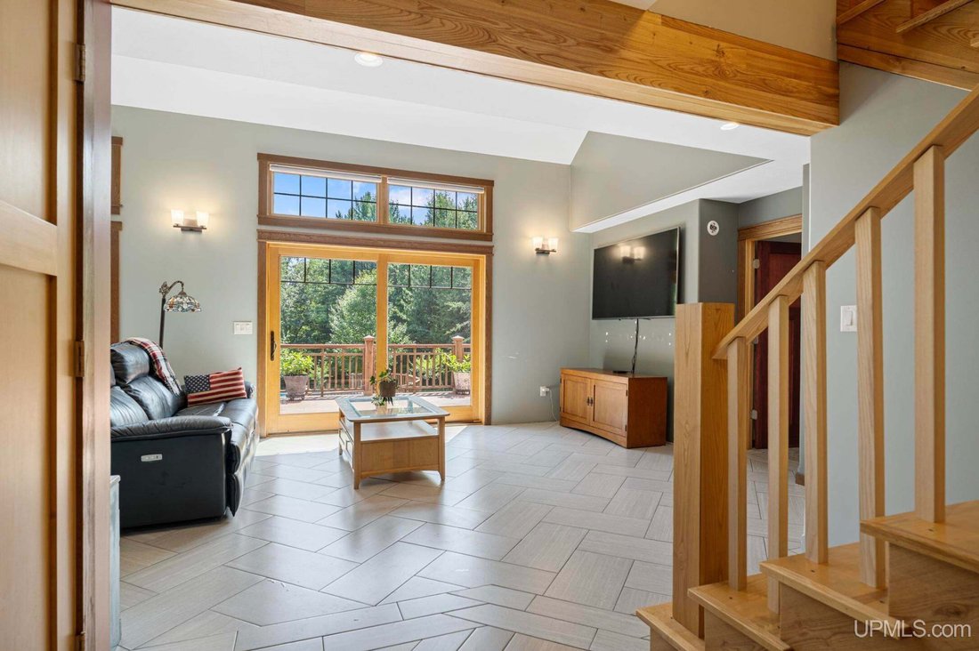 House in Marquette, Michigan, United States 3 - 18548068