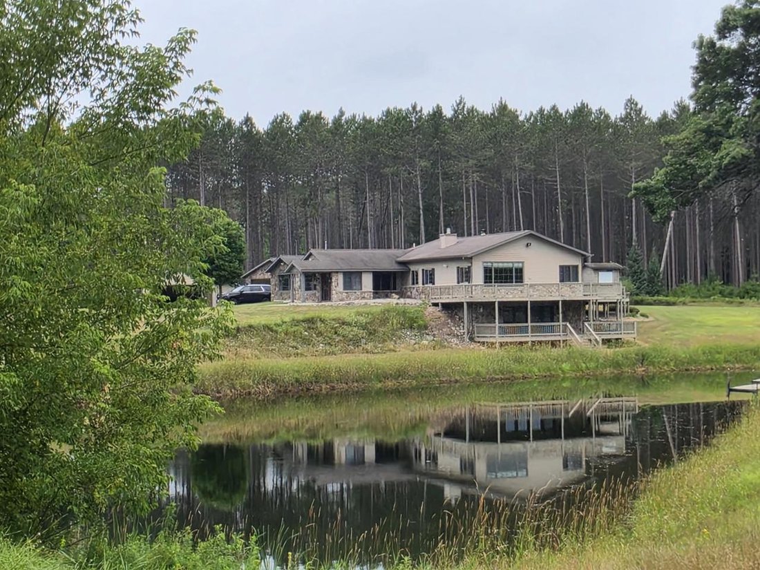 House in Wausaukee, Wisconsin, United States 3 - 18545028
