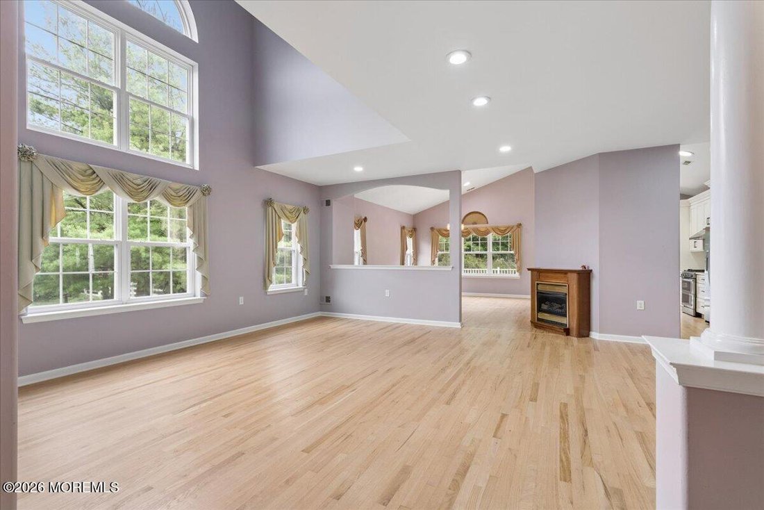 House in Manalapan Township, New Jersey, United States 4 - 18548033