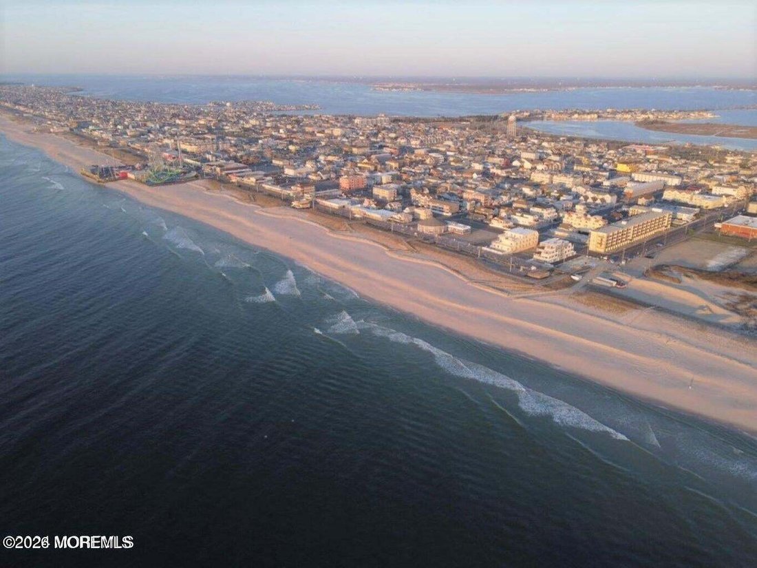 Condo in Seaside Heights, New Jersey, United States 4 - 18548039