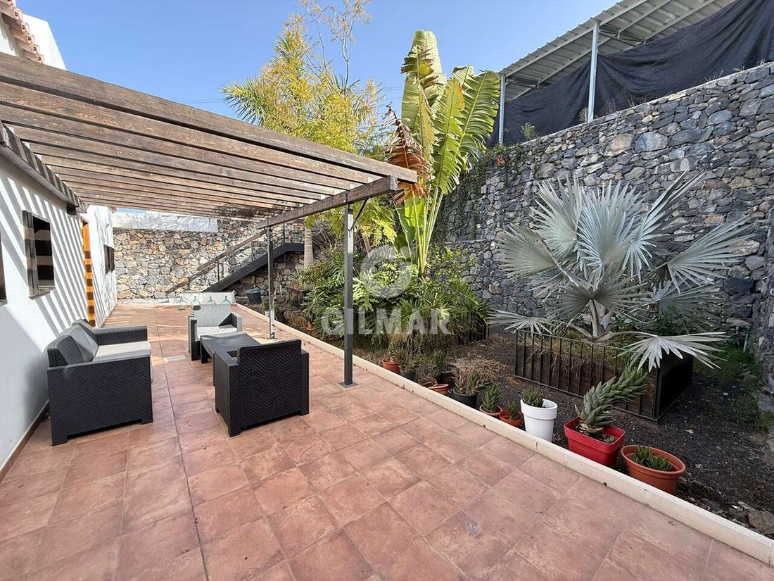 Villa in Guia de Isora, Canary Islands, Spain 1 - 18547797