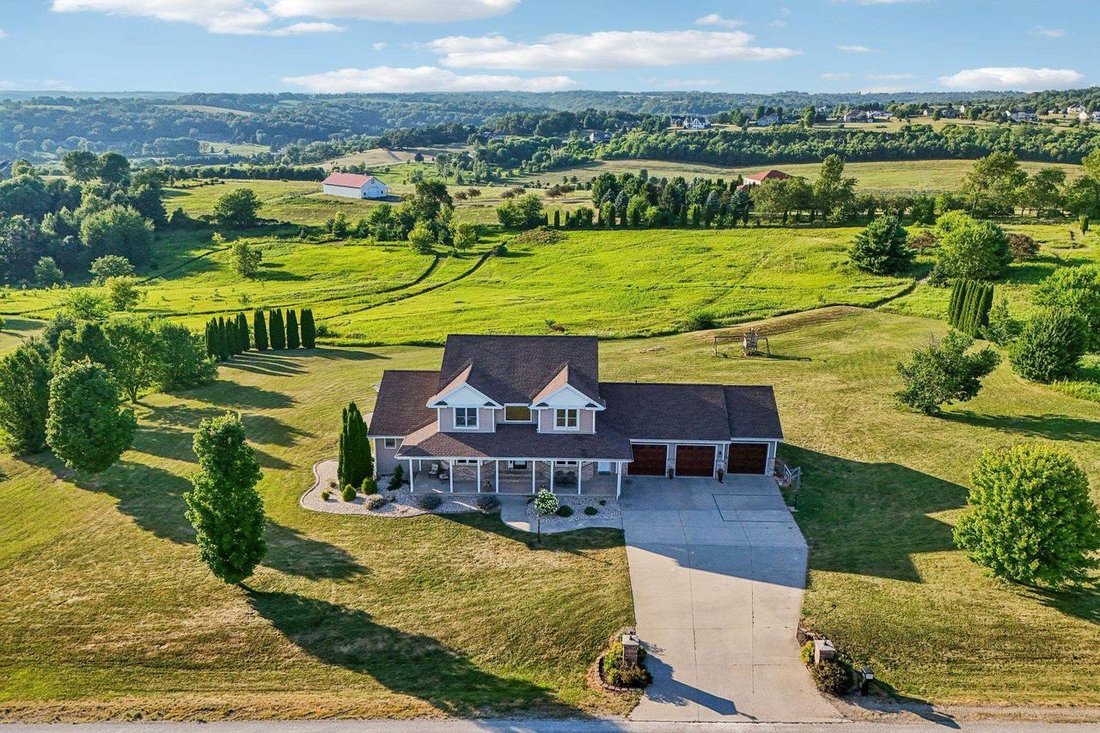 House in New Glarus, Wisconsin, United States 1 - 18547744
