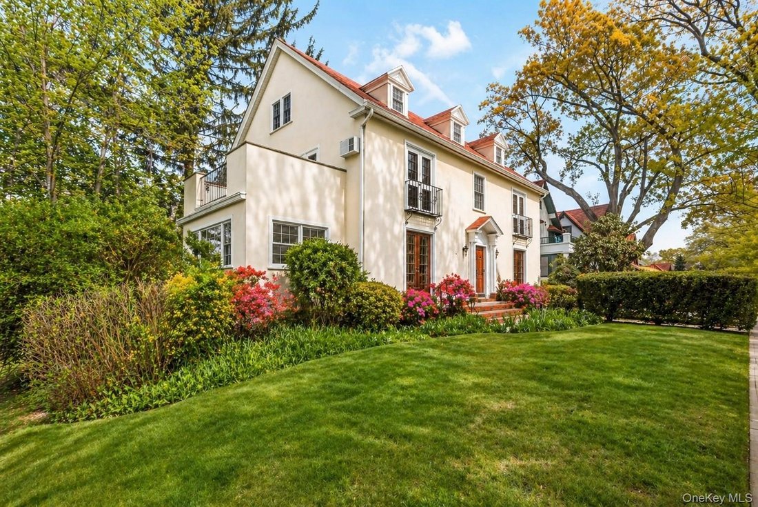 House in New York, New York, United States 1 - 18547707