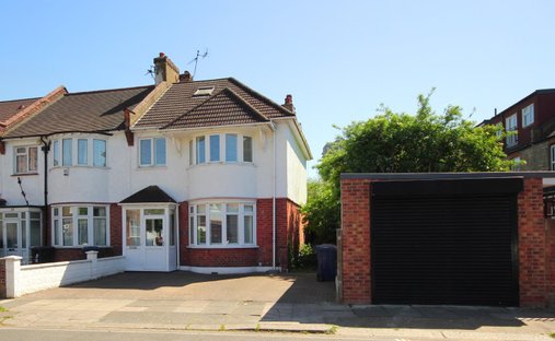 House in Acton Park, Ealing, England 1