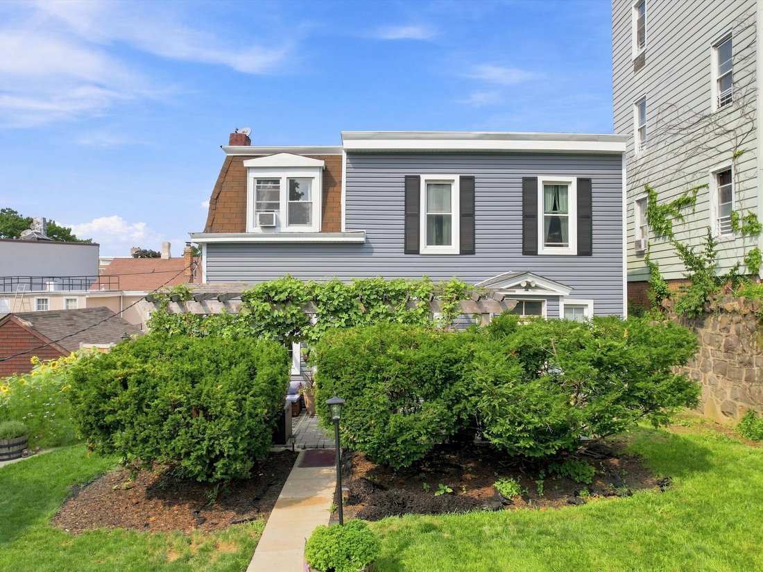 House in Yonkers, New York, United States 1 - 18547478