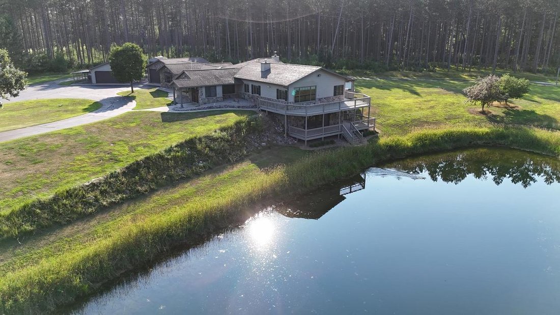 House in Wausaukee, Wisconsin, United States 4 - 18545028