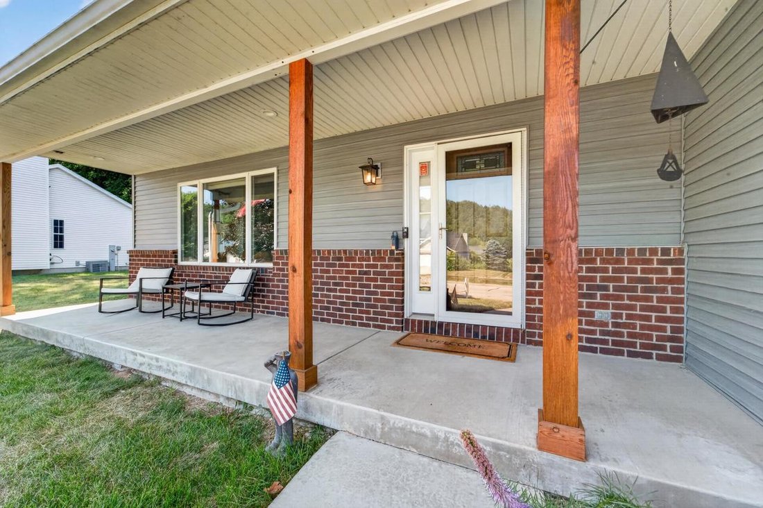 House in Cross Plains, Wisconsin, United States 2 - 18547745