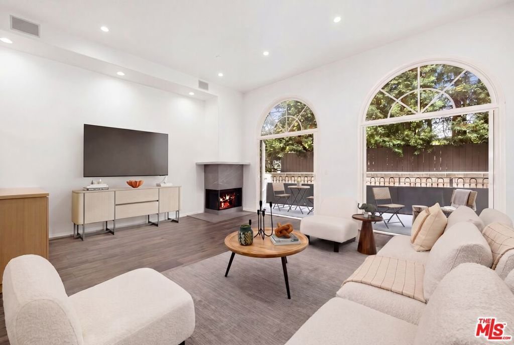 Condo in Los Angeles, California, United States 1 - 18551033