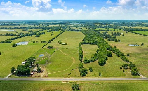 House in Clarksville, Texas, United States 1
