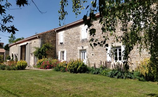 House in Ventouse, Nouvelle-Aquitaine, France 1