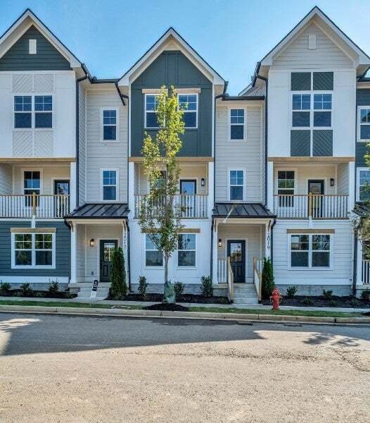 Co Op in Nashville, Tennessee, United States 2 - 18552088