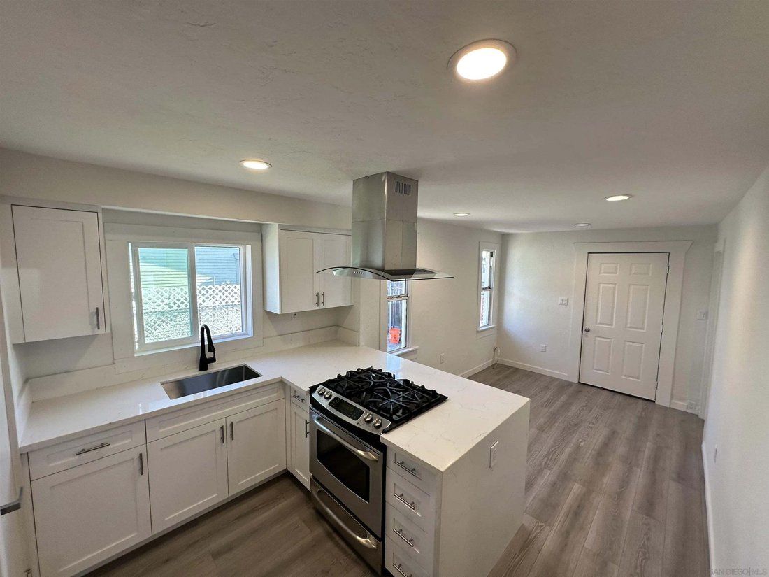 San Diego, California, United States 5 - 18552586