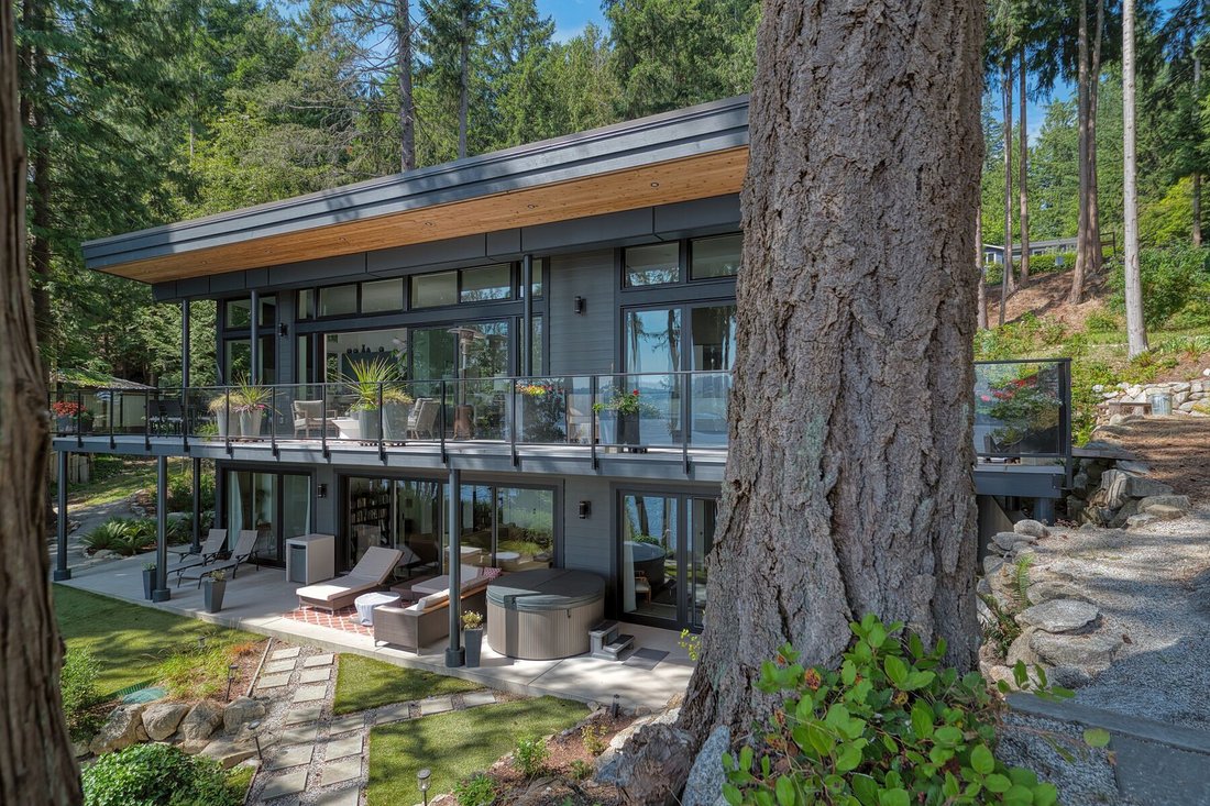 House in Sechelt, British Columbia, Canada 1 - 18550408