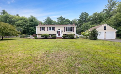 House in Pembroke, Massachusetts, United States 1