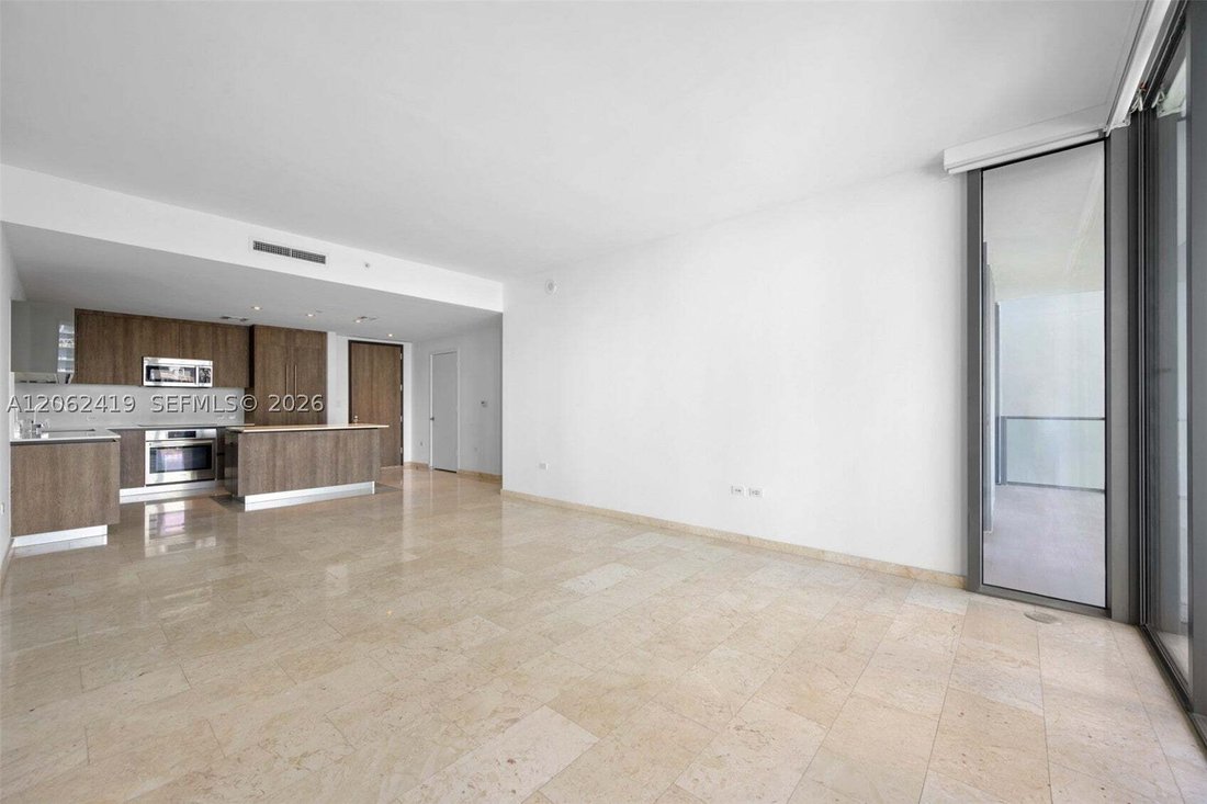 Condo in Hialeah, Florida, United States 3 - 18551944