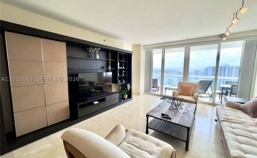 Condo in Golden Beach, Florida, United States 1