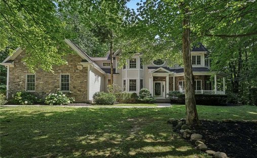 House in Chagrin Falls, Ohio, United States 1