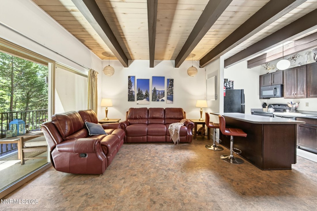 Condo in Incline Village, Nevada, United States 2 - 18225232