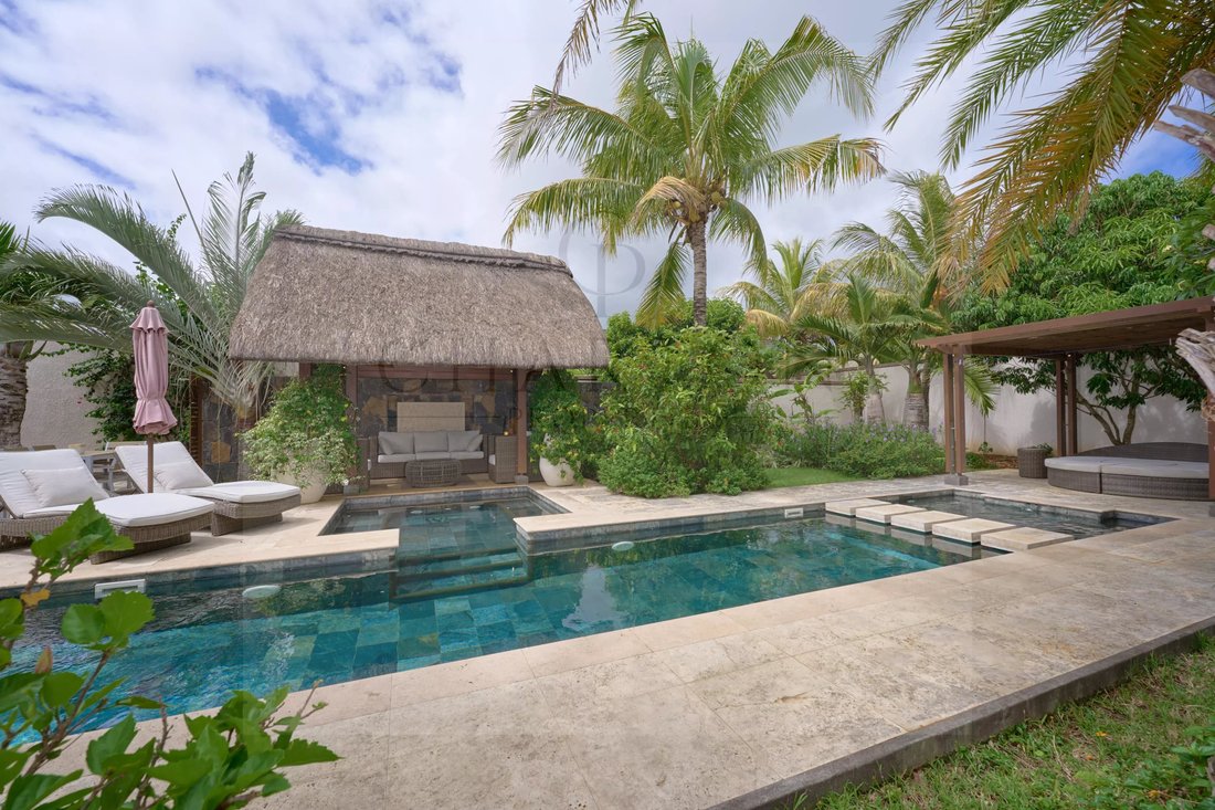Villa in Grand Baie, Rivière du Rempart District, Mauritius 3 - 18549869