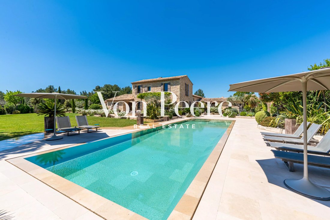 House in Saint-Rémy-de-Provence, Provence-Alpes-Côte d'Azur, France 1 - 18549475