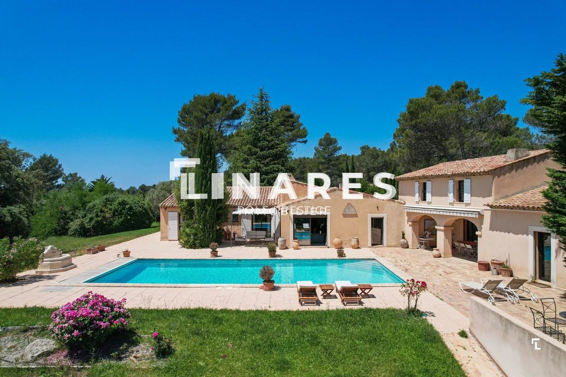 Haus in Saint-Marc-Jaumegarde, Provence-Alpes-Côte d'Azur, Frankreich 1 - 18549551