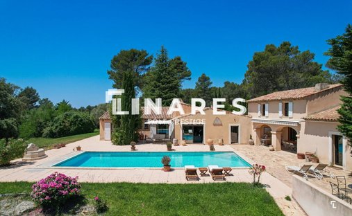 House in Saint-Marc-Jaumegarde, Provence-Alpes-Côte d'Azur, France 1