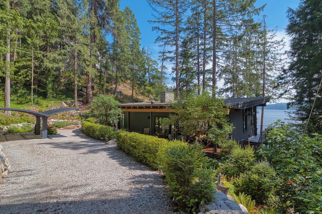 House in Sechelt, British Columbia, Canada 2 - 18550408