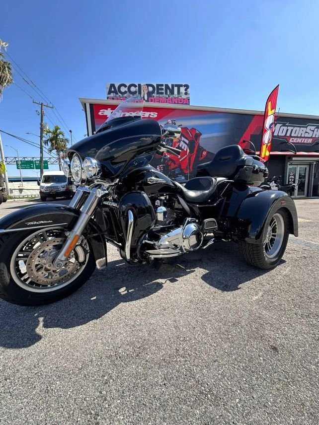 Hialeah Gardens, FL, United States 1 - 18553681