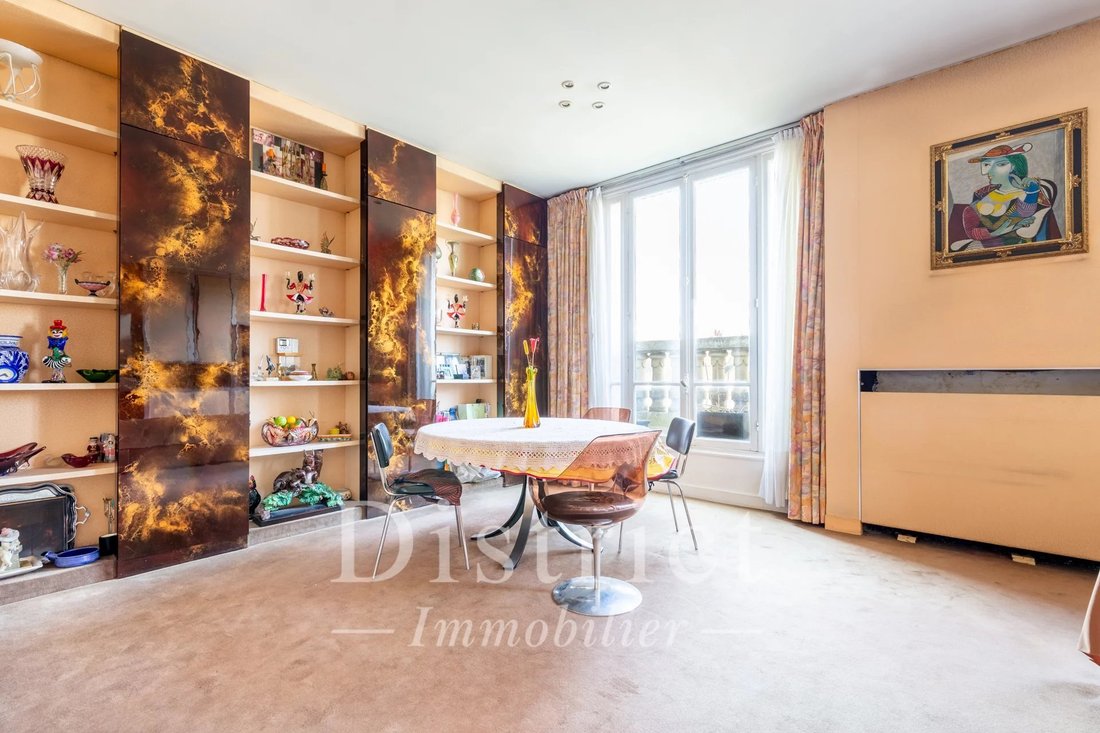 Apartment in Belleville-Saint Maur, Paris 11e Arrondissement, Paris 4 - 18553256