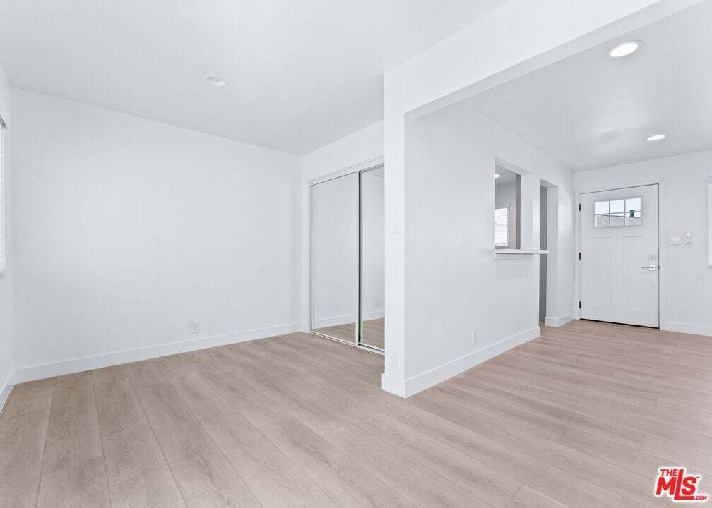Costa Mesa, California, United States 5 - 18551031
