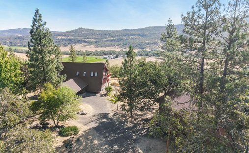 House in Eagle Point, Oregon, United States 1