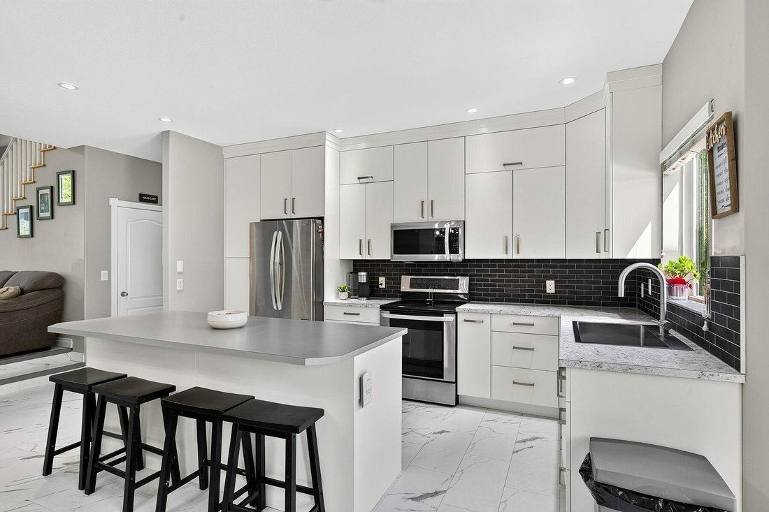 House in Kelowna, British Columbia, Canada 5 - 18550403